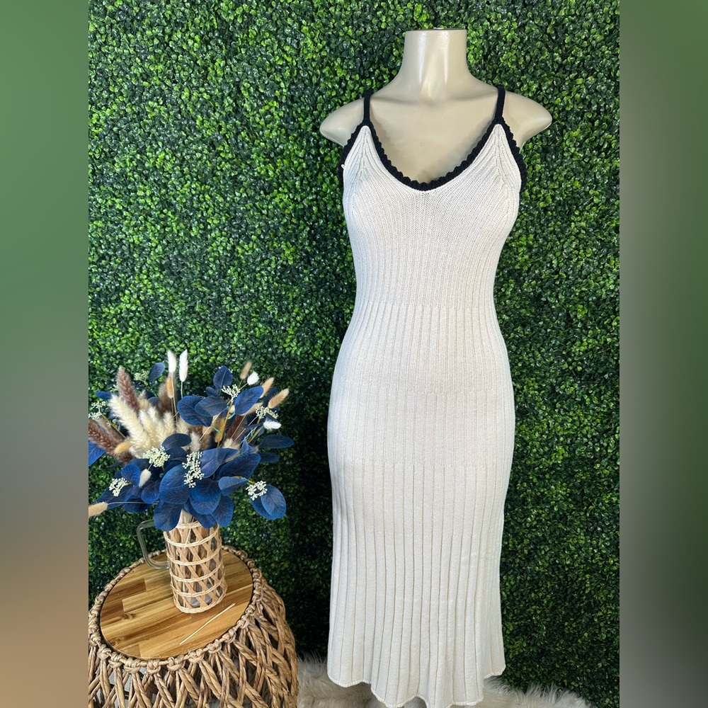 Nwt Ribbed Knit Dress‎ with Black Trim